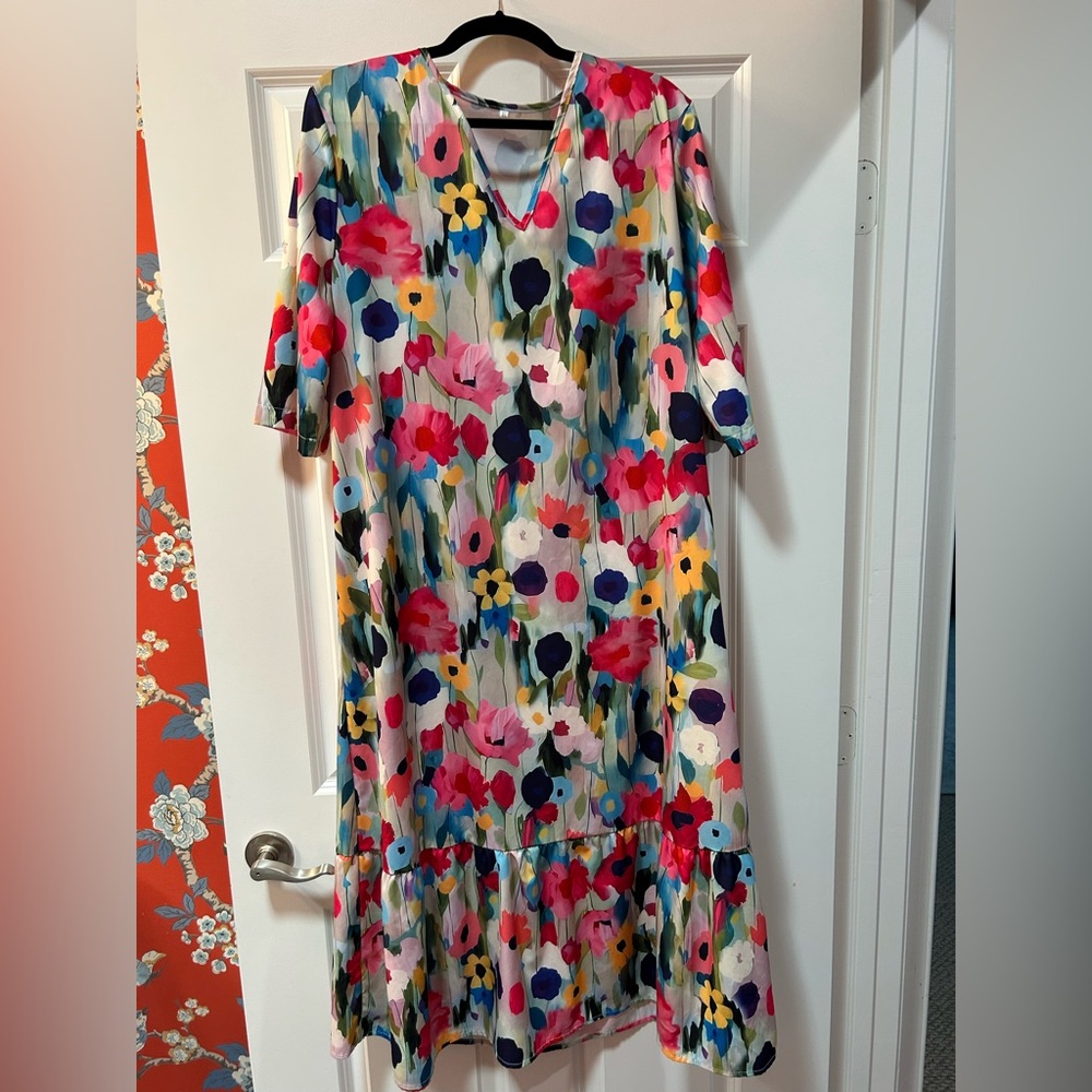 Floral Multicolor Dress size XL Never worn